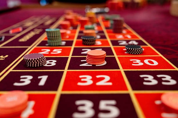 dentoto togel platform showing game categories: slots, live dealer, and sportsbook